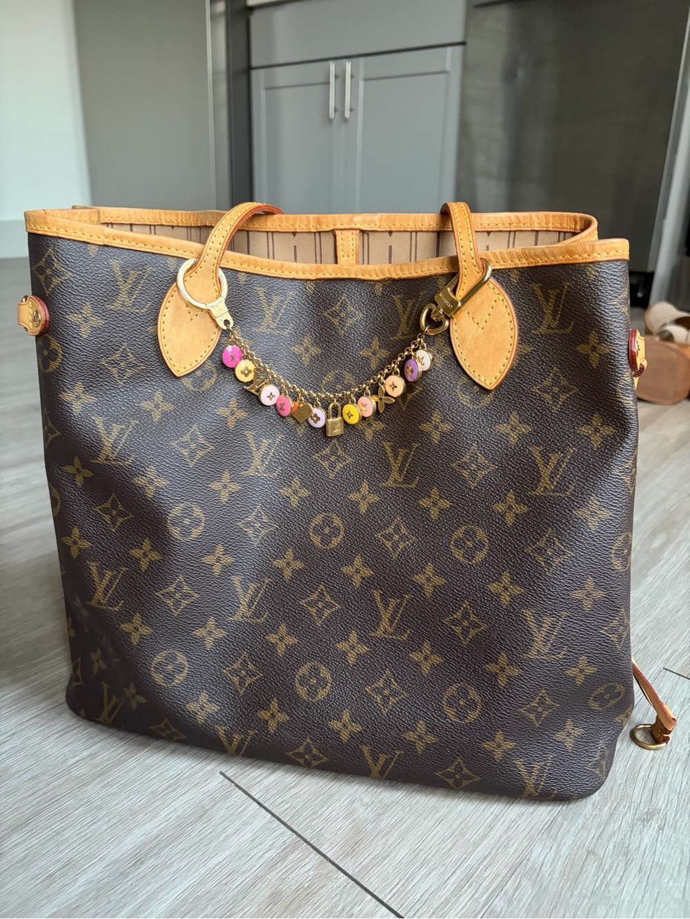 Louis Vuitton Spring Street monogram bag charm - Picture 7 of 8